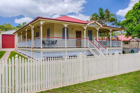 5 Bomburra Court - Rainbow Beach, Ticks All The Boxes, Pool, Shed, Fenced Yard, Pet Friendly - Accommodation 4U 0