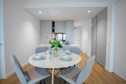 51, ModernGallery@3Bd2Bth Lv73, Free Tram, Mel CBD - Accommodation 4U 3