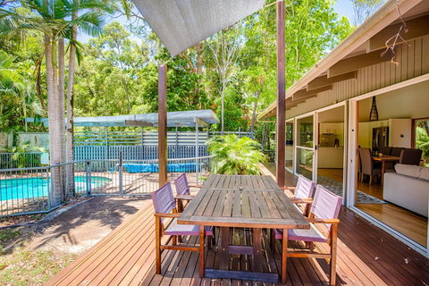 8 Satinwood Drive - Rainbow Shores, Architecturally Designed, Pool, Walk To Beach - Accommodation 4U 2