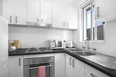 8 South Pacific 2 Bedrooms - Accommodation 4U 1