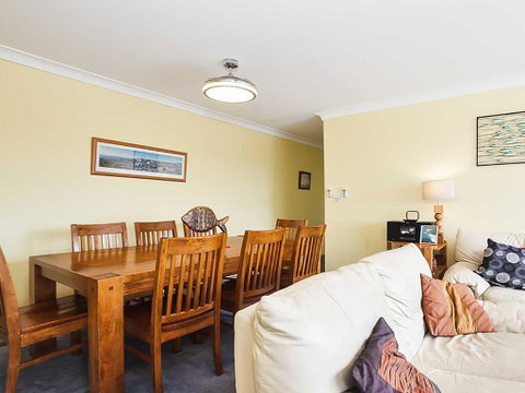 9 'Adriana' 83 Ronald Avenue - Fabulous Views & Aircon - Accommodation 4U 1