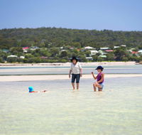 9 Marshall Street - Large Family Holiday Home just Metres to the Beach - Accommodation 4U