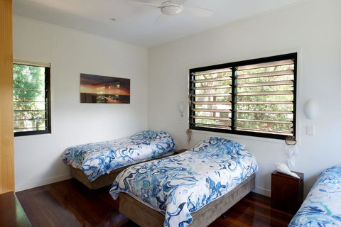 91 Tramican - Aquamarine - Accommodation 4U 1