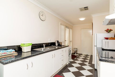 94Best Apartments - Accommodation 4U 2