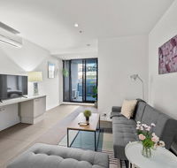 A Bright  Airy CBD Apt Next to Southern Cross - Accommodation 4U
