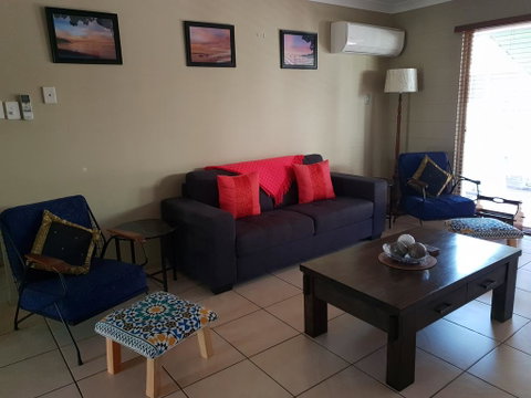 A City Retreat, 2BR Apartment - Reid Park -Townsville - Accommodation 4U 0