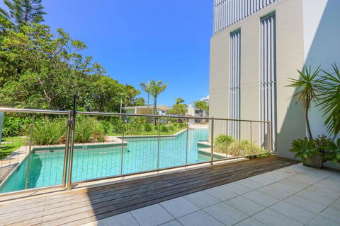 A Deluxe Swim Up - Drift Apartments South - Accommodation 4U 1
