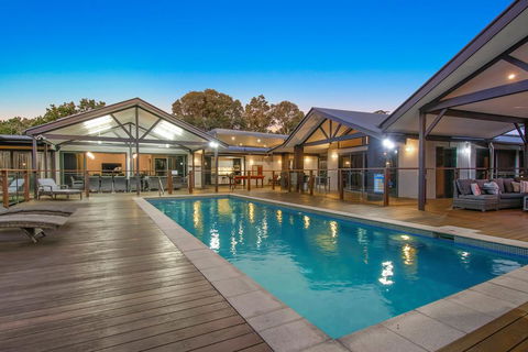 A PERFECT STAY - Lennox Unique Coastal Retreat - Accommodation 4U 0
