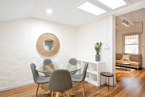 A Quaint Darlinghurst Cottage - Accommodation 4U 1