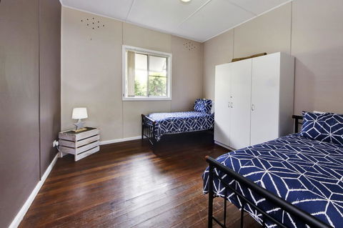A Reel Teal - Accommodation 4U 1