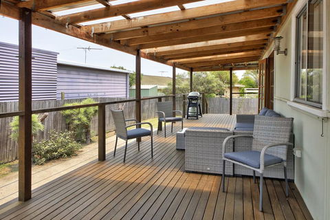 A Reel Teal - Accommodation 4U 0