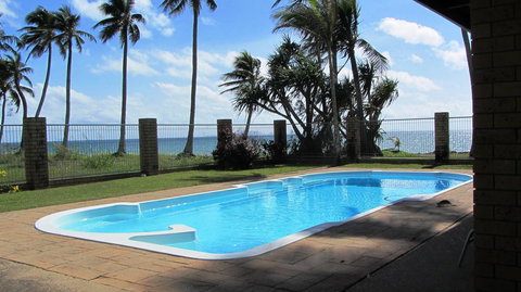 ABSOLUTE BEACH FRONT MACKAY - Comfort Resort Blue Pacific - Accommodation 4U 1