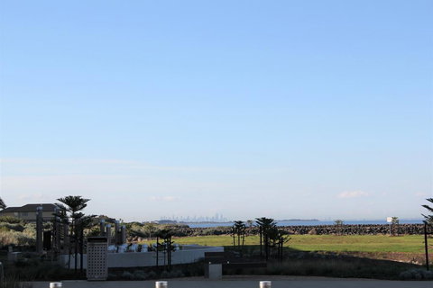 Absolute Waterfront Apt 319 Lighthouse - Accommodation 4U 0