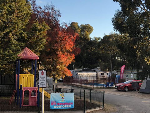 Acacia Caravan Park & Holiday Units - Accommodation 4U 0