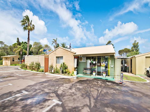 Acclaim Pine Grove Holiday Park - Accommodation 4U 2
