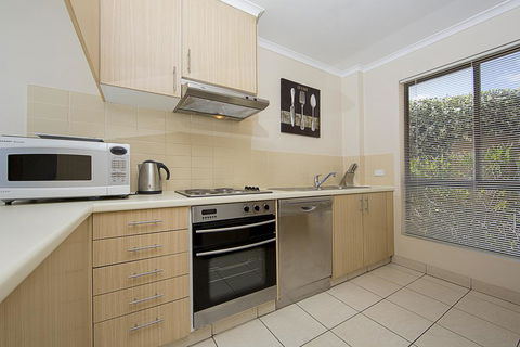 Accommodate Canberra - Kingston Court - Accommodation 4U 3