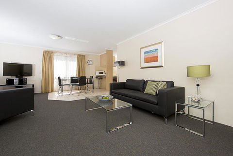 Accommodate Canberra - Kingston Court - Accommodation 4U 0