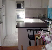Accommodation Sydney North - Forestville 4 bedroom 2 bathroom house - Accommodation 4U