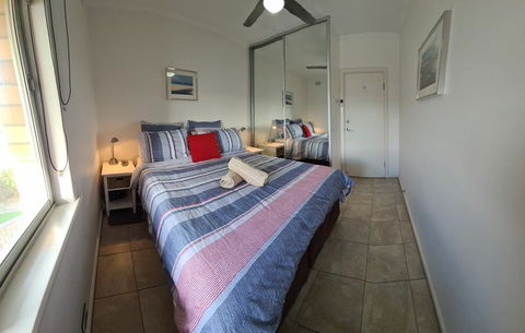 Acushla Accommodation Esplanade Living Self Check-In Self Check-Out - Accommodation 4U 1