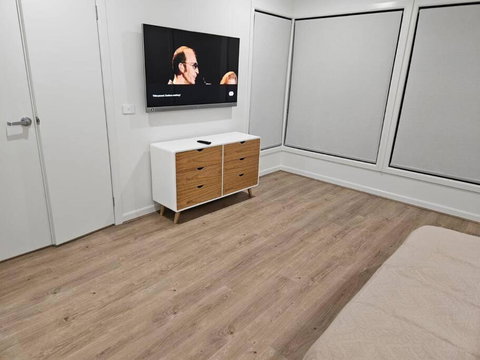 E 4 Room Retreat Family Friendly - Accommodation 4U 2