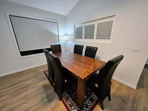 E 4 Room Retreat Family Friendly - Accommodation 4U 4