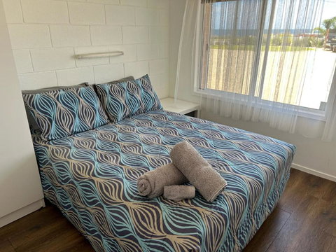 Edithburgh Foreshore Apartments - Accommodation 4U 2