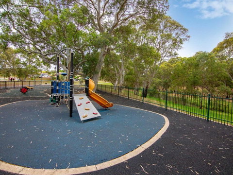 Echo Holiday Parks - Windsor Gardens - Accommodation 4U 2