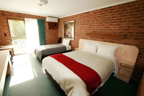 Eildon Parkview Motor Inn Room 8 - Accommodation 4U 3