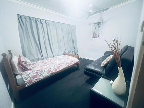 Elegant And Spacious Home + Gym - Accommodation 4U 4