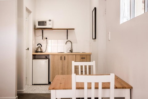 EM Apartments - Accommodation 4U 4
