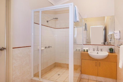 EM Apartments - Accommodation 4U 1