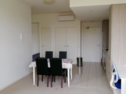Entire 1 Bedroom Security Apartment - Accommodation 4U 2