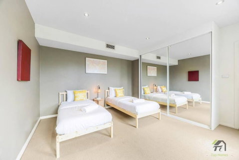Entire 3 Bedrooms Townhouse In Baulkham Hills - Accommodation 4U 4