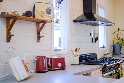 Entire Boutique Home - The Rustic Cottage - Canungra - Accommodation 4U 4