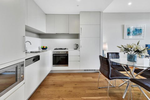 Fabulous Corporate Apartment Macquarie Park M907 - Accommodation 4U 1