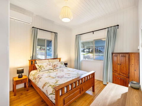 Family Friendly Cozy 4BR House At Annerley - Accommodation 4U 3