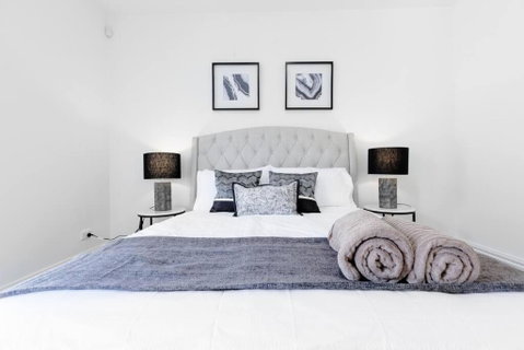 Family Oasis Walking Distance To Chadstone SC - Accommodation 4U 1