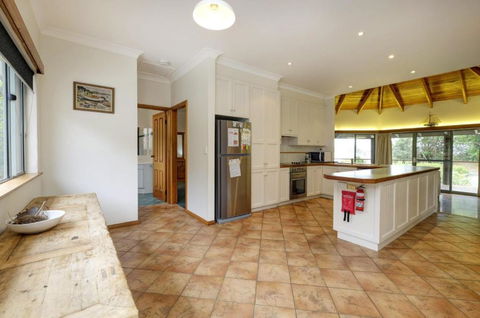 Far Shore - Accommodation 4U 4