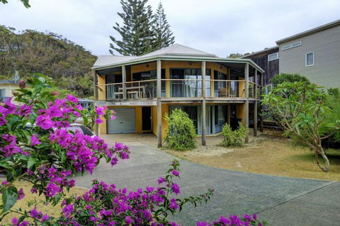 Far Shore - Accommodation 4U 0