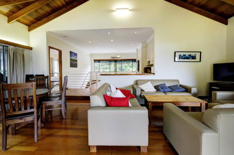 Far Shore - Accommodation 4U 3