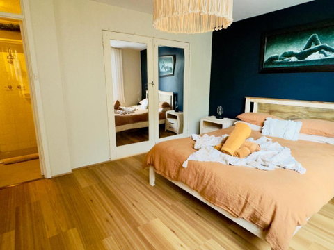 FORR64 - Cosy East Perth Retreat - Accommodation 4U 2