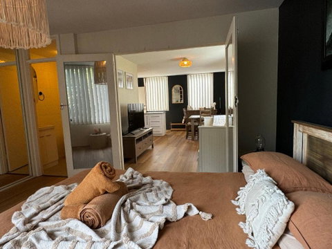 FORR64 - Cosy East Perth Retreat - Accommodation 4U 3