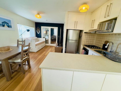 FORR64 - Cosy East Perth Retreat - Accommodation 4U 4