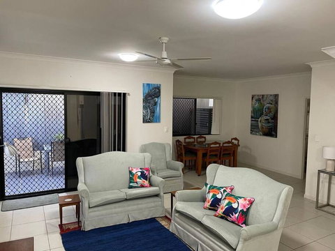 Georgina Townhouse - Accommodation 4U 4