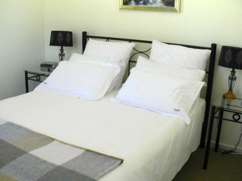 Glen Waverly Farmstay - Accommodation 4U 4