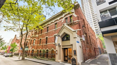 Gordon House Apartments - Accommodation 4U 4