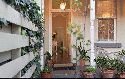 Gorgeous Subiaco Cottage - Accommodation 4U 1