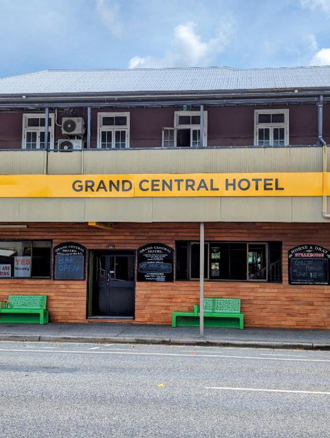 GRAND CENTRAL HOTEL PROSERPINE - Accommodation 4U 2