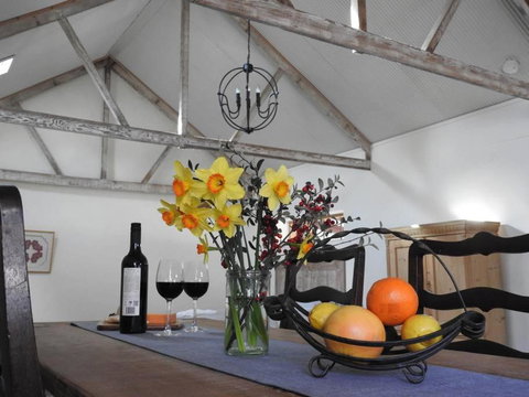 Grape Pickers Cottage - Accommodation 4U 1