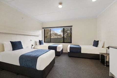 Hamilton Lakeside Motel - Accommodation 4U 3